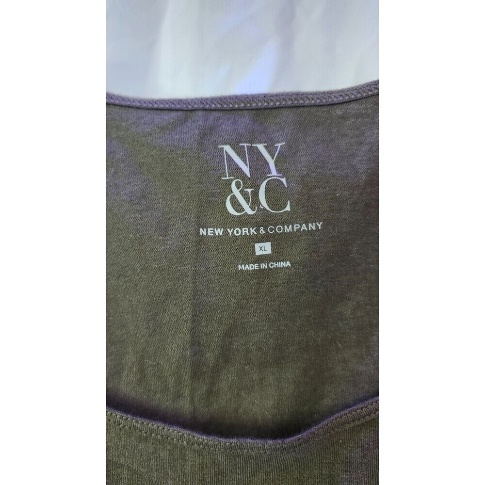 NY&Co. Green Tank Top with Sequin Heart Womens XL image 3